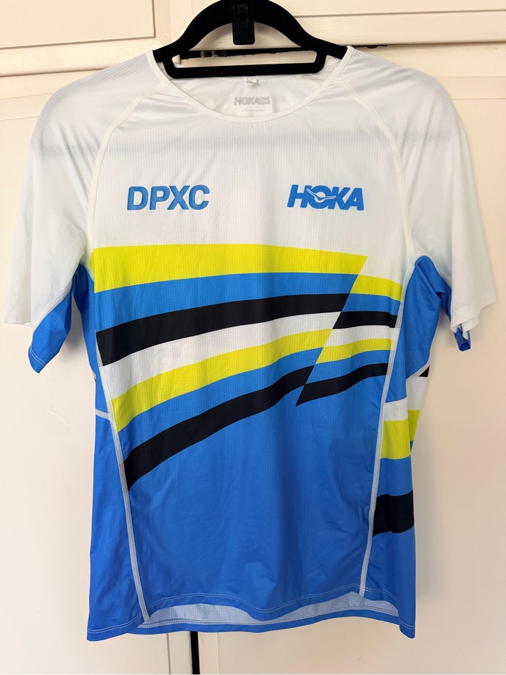 Hoka Pro Elite Men’s running shirt in Blue & White DPXC